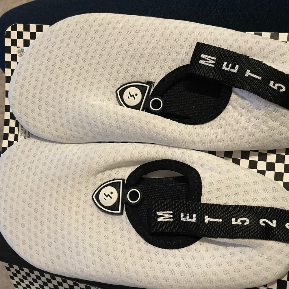 Simari women’s white water socks/shoes. Size 36/37 . Size 6